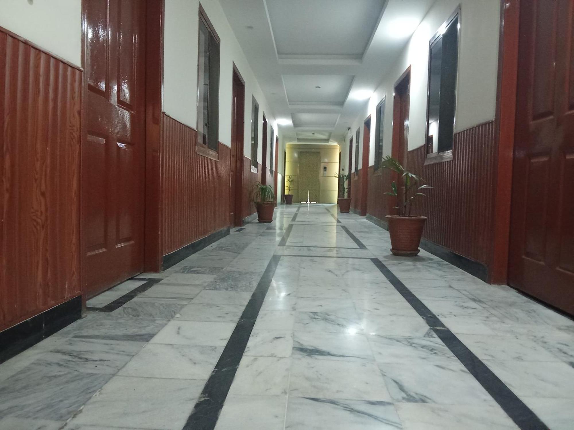 Hotel Khursheed Palace Равалпинди Экстерьер фото