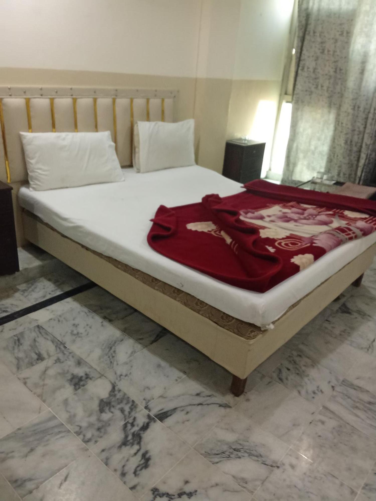 Hotel Khursheed Palace Равалпинди Экстерьер фото